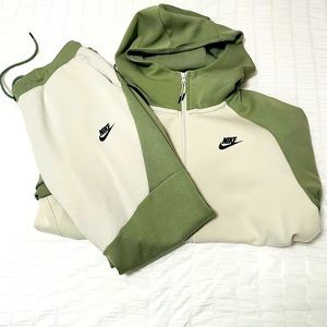 Nike Tech Fleece Hoodie & Jogger set, Sz Both Large. Green/cream/Tan.